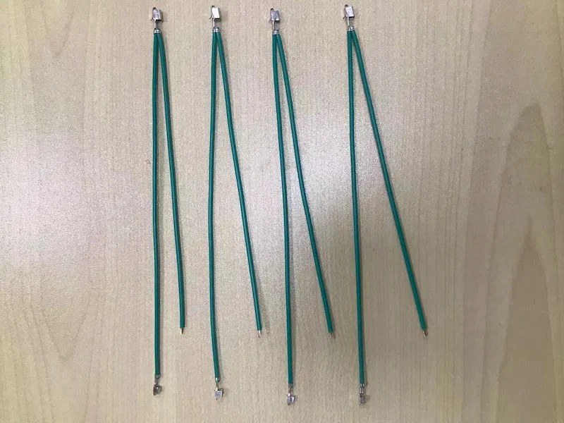 Образец дисплея трехсторонней обжимной машины с двумя проводами