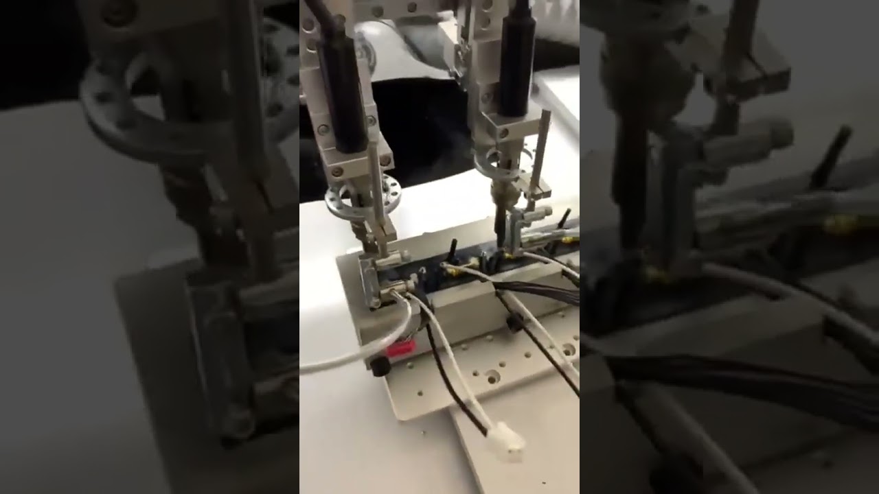 Pneumatic Dual Soldering Heads 4 Axis Dual Station Automatic Soldering Machine   Motor Line Harness
