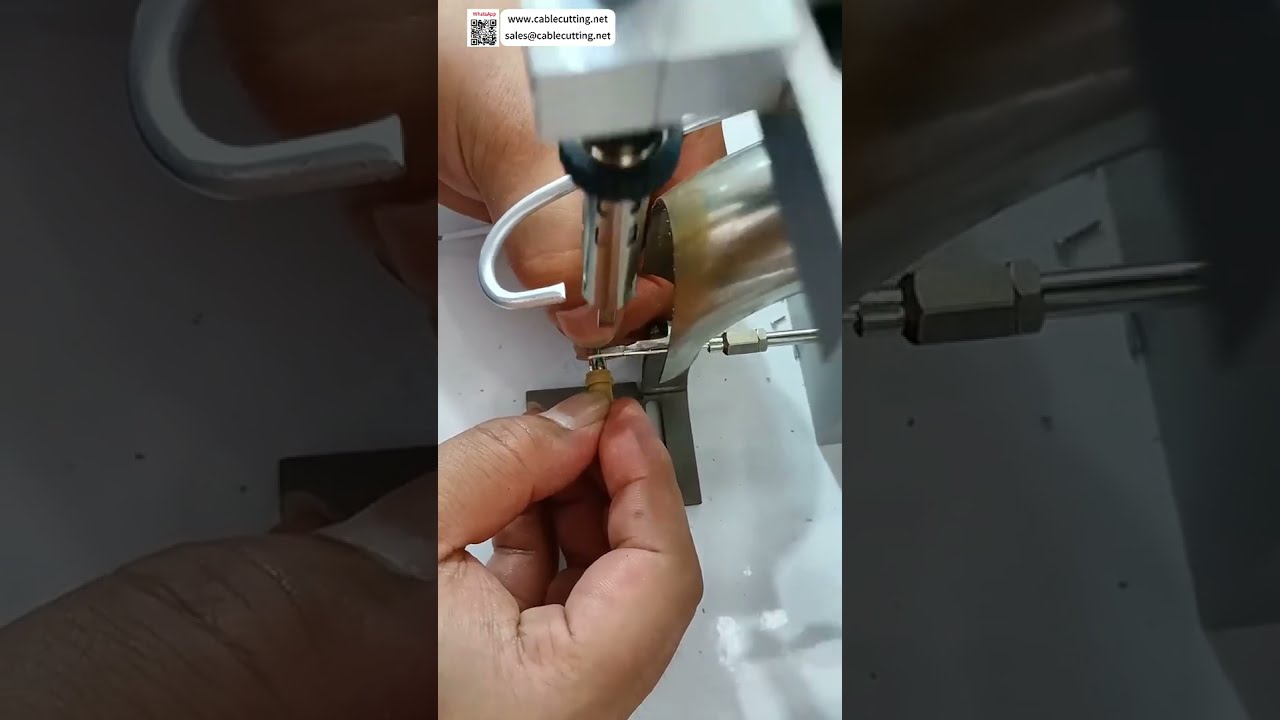 Полуавтоматическая паяльная машина для медицинских изделий обеспечивает идеальное полное пропаивание соединений каждый раз