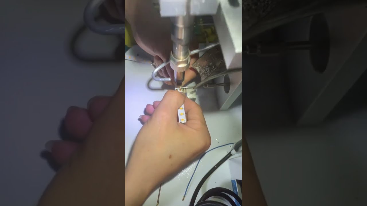 Semi Automatic Soldering Machine Can Weld LED Strips, PLC Circuit Boards, Aviation Connectors