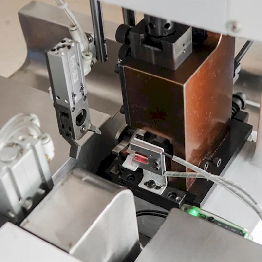 Автомат зачистки, обжима и скрутки кабеля Thumb