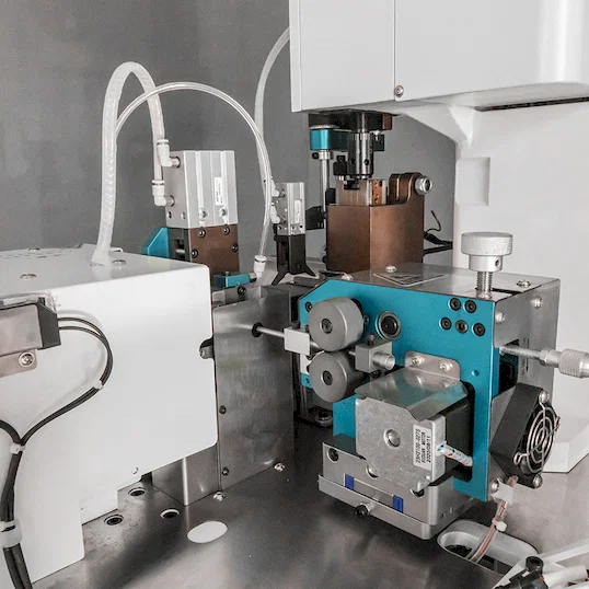 Автомат зачистки, обжима и скрутки кабеля Thumb